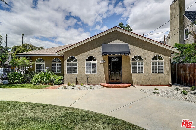 Building Photo - 15601 Morrison St