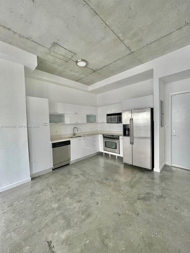 Photo - 133 NE 2nd Ave Unidad 2309