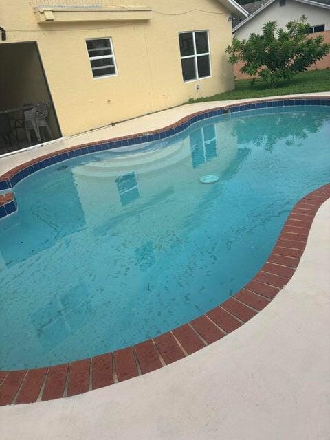 Photo - 650 Toxaway Dr