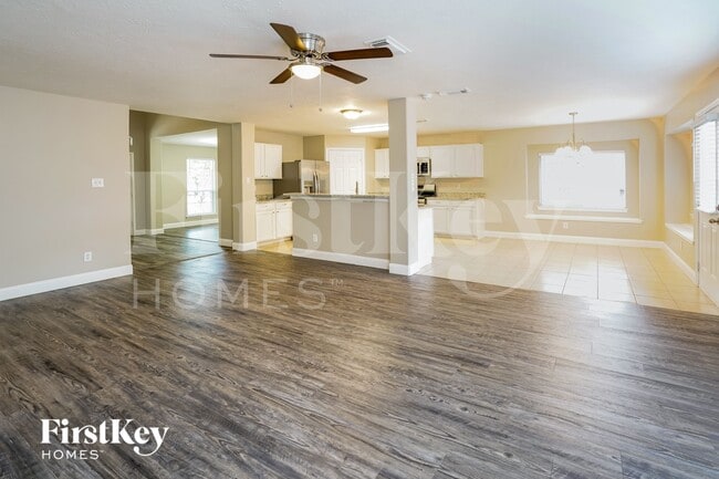 Photo - 28618 Hidden Cove Dr