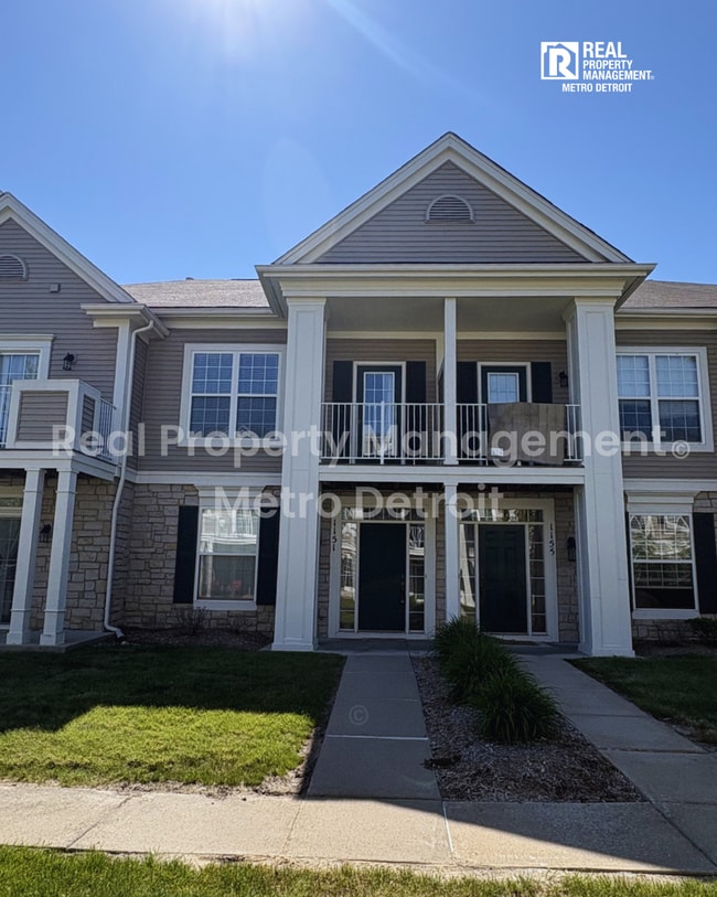 Building Photo - CONVENIENT CONDO RETREAT