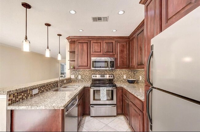 Building Photo - 2503 Bering Dr Unit 3 Rental