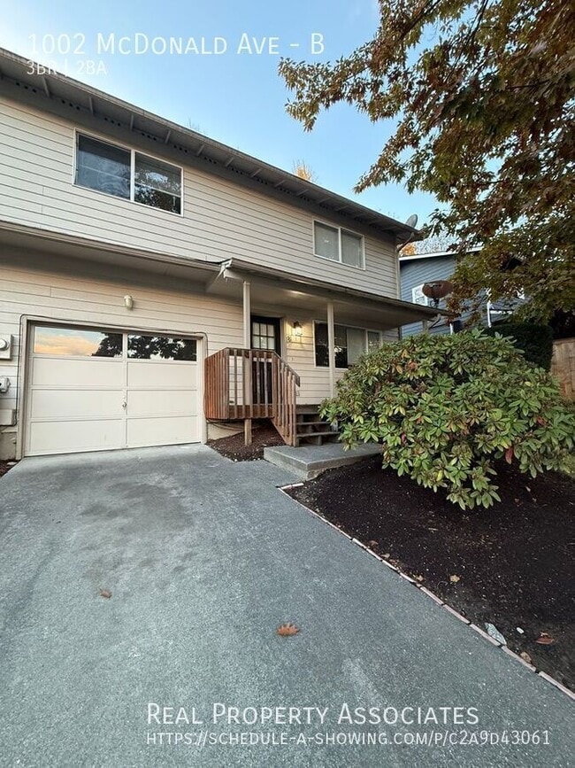 Photo - 1002 McDonald Ave Unidad B