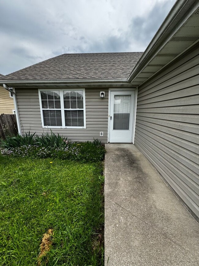 Photo - 460/462 Chris Dr. Unit 462