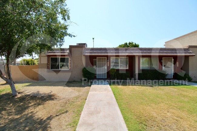 Building Photo - 2830 N Granite Reef Rd Rental