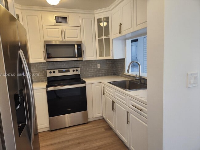 Photo - 8075 NW 7th St Unidad 420