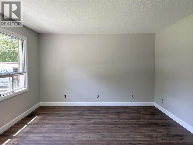 Photo - 57 Oakwood Ave
