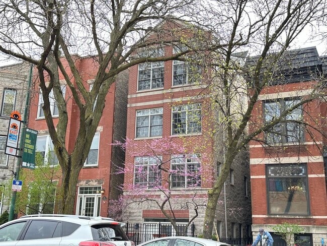 Photo - 643 W Belmont Ave Apartments Unit M07B