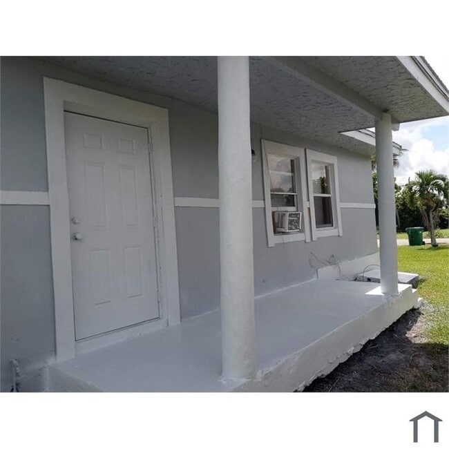 Photo - 238 NW 11th Ave