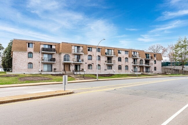 Photo - 40 High St Unit 205