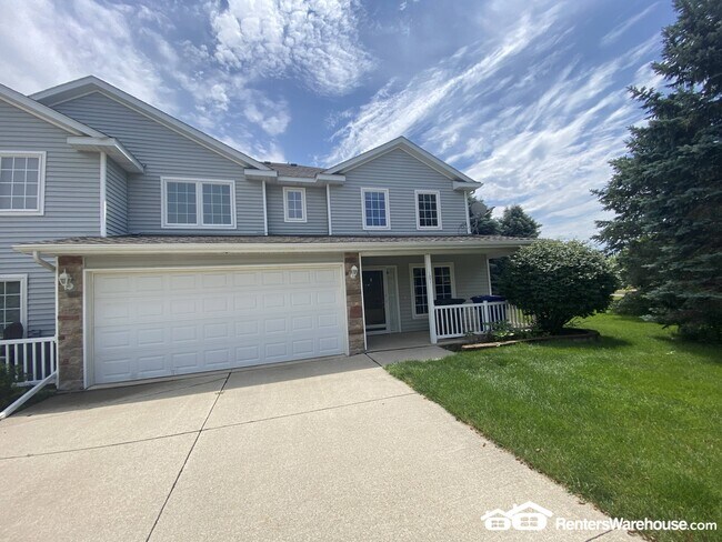 Photo - 2100 Meadow Chase Ln