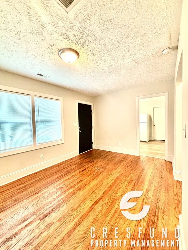 Photo - Adorable 2BR in Haymount! AVAILABLE NOW!