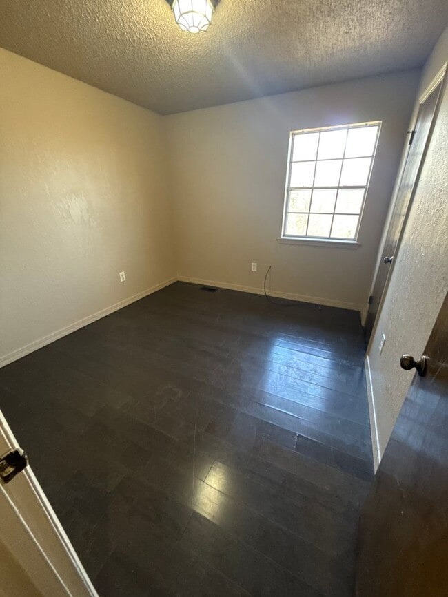 Photo - 1505 Parkview St