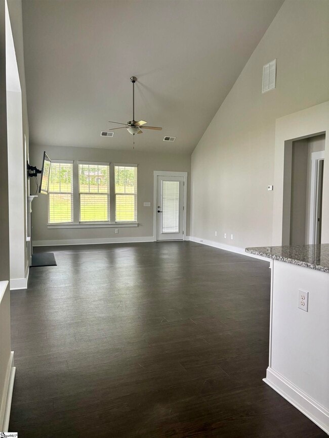 Photo - 109 Creekhaven Ln