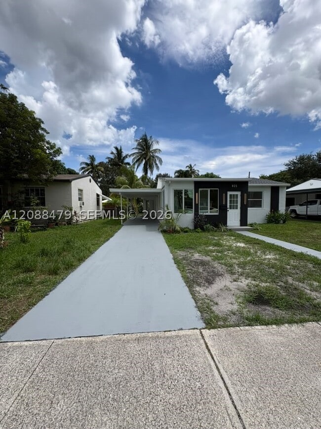 825 S 28th Ave