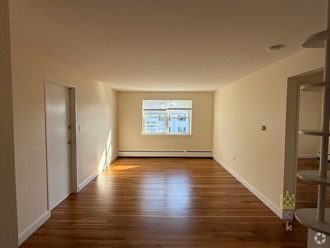 Building Photo - 49 Broadway Unit 8 Rental