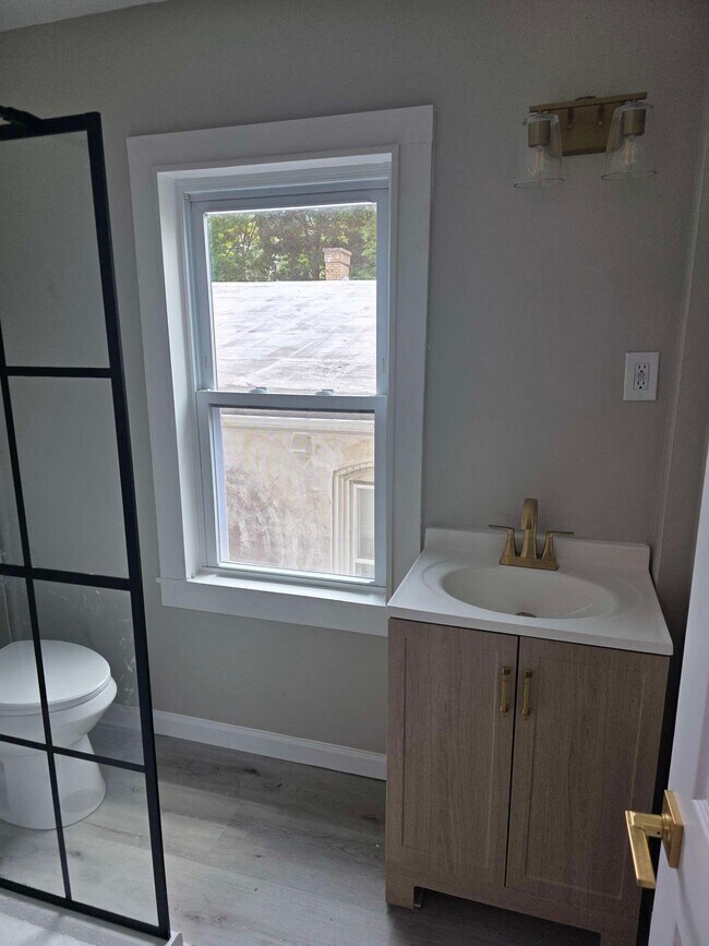 Photo - 463-465 Montclair Ave Unit 465-3