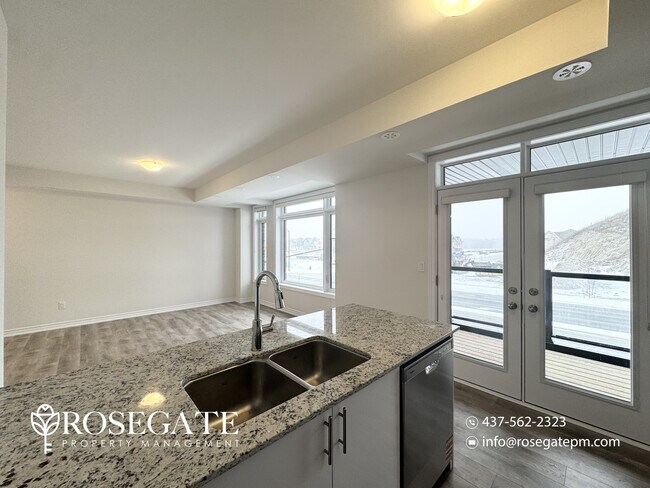 Photo - Beautiful 3-Bedroom Townhouse with Garage, Driveway Parking & Private Outdoor Space in Caledon