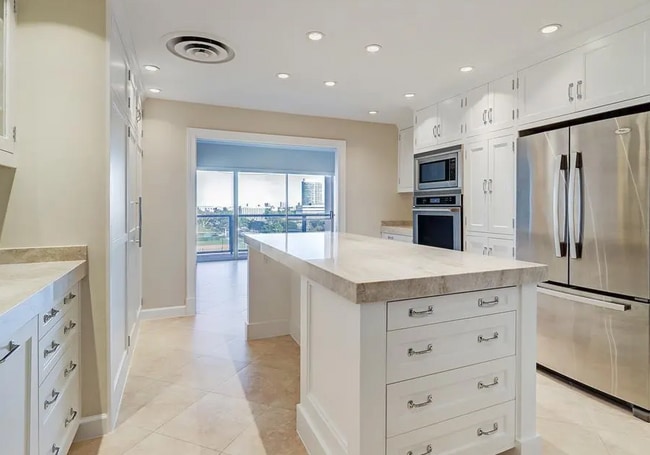 Building Photo - 2929 Buffalo Speedway Unit 448.1