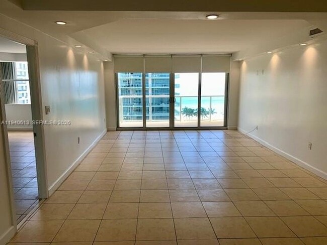 Photo - 5750 Collins Ave Unit 5750 Collins Ave appt 12 H
