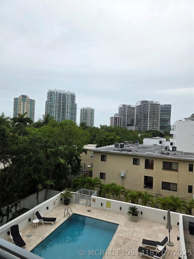 3001 SW 27th Ave Unit L411