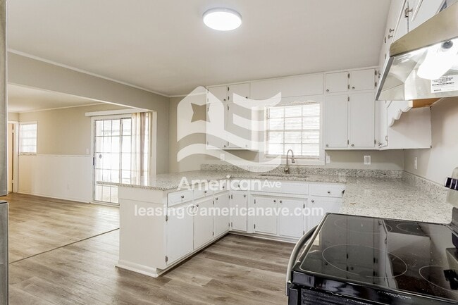 Photo - 2165 Circle Dr