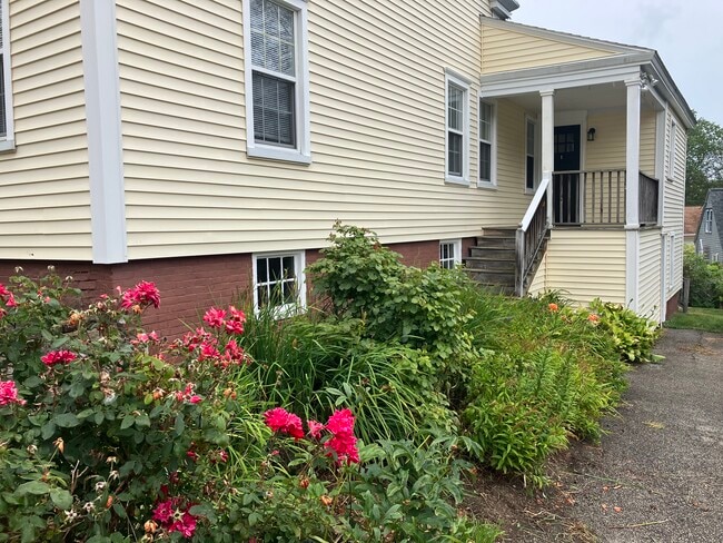 Building Photo - 26 Otis Ave Unit 1 Rental