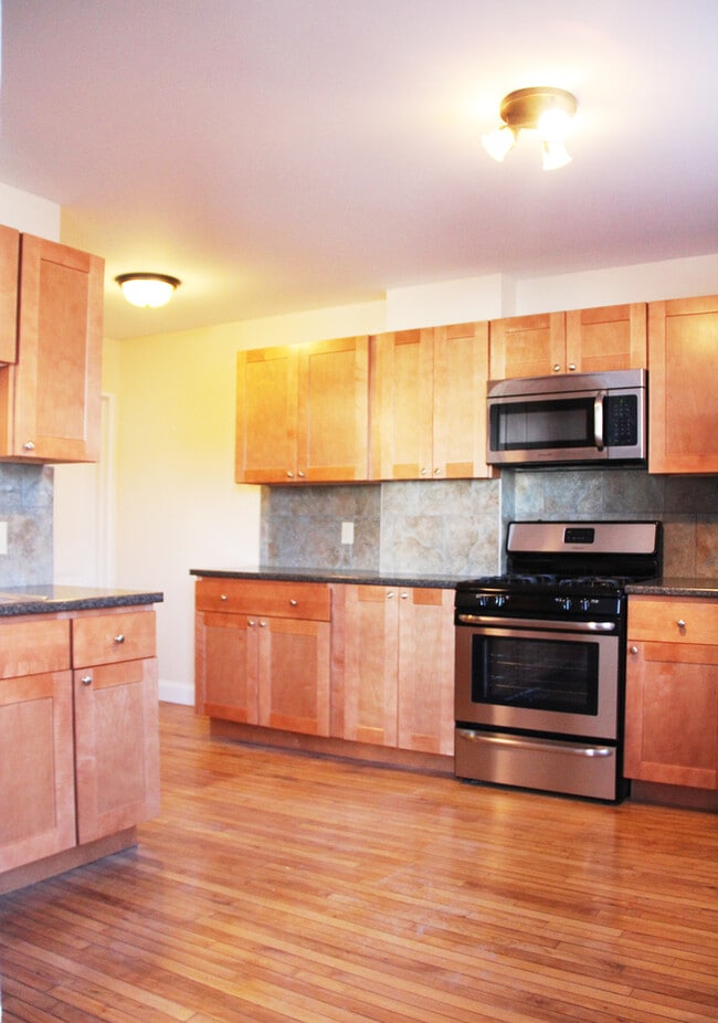 Photo - 147 N Union St Unit APT 1