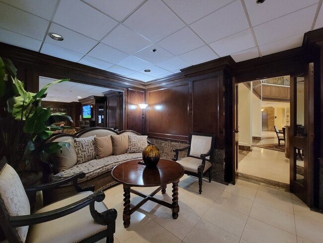 3525 Sage Rd Unit 303