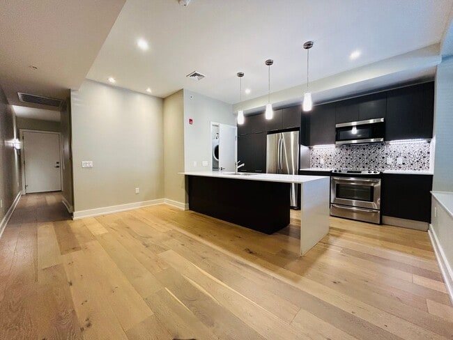 Photo - 4525 Walnut Associates LP
