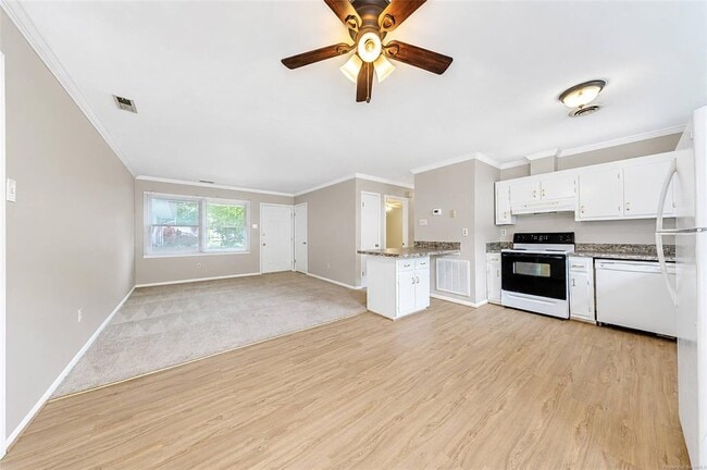 Photo - 107 Cardinal Acres Dr