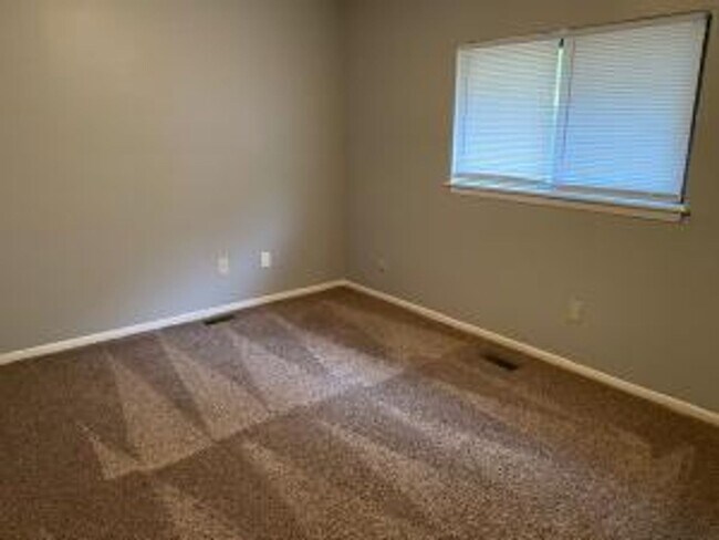 Photo - 3 Bedroom / 2 Bath Duplex