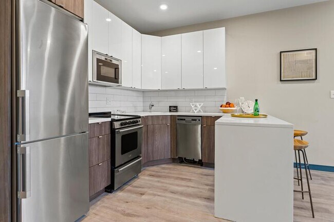 Building Photo - 1258 Massachusetts Ave