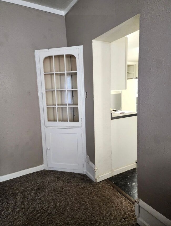 Photo - Linwood Corner Unit #1