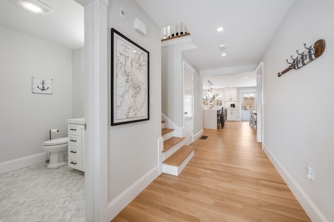 Photo - 6 Stanwood Pt