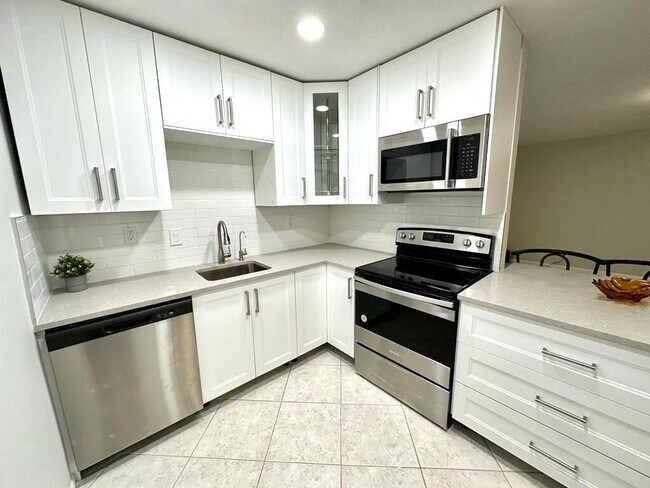 Building Photo - 185 Burgandy Way Rental