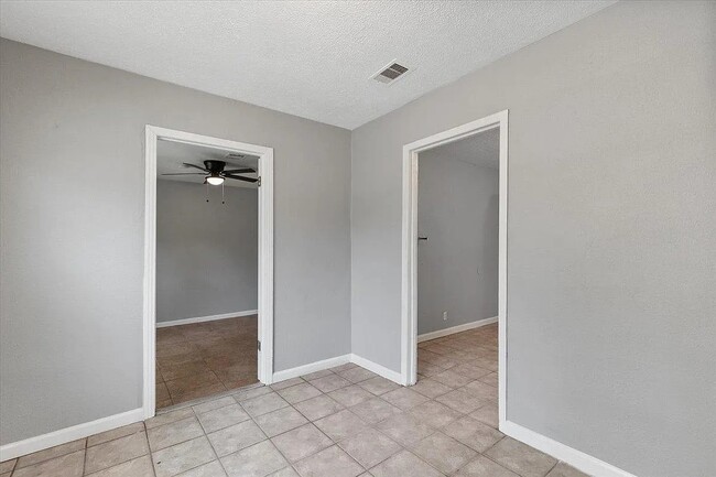 Photo - 9033 Oak Knoll Ln Casa