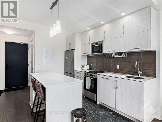 Photo - 255 Bay St Unit 1410