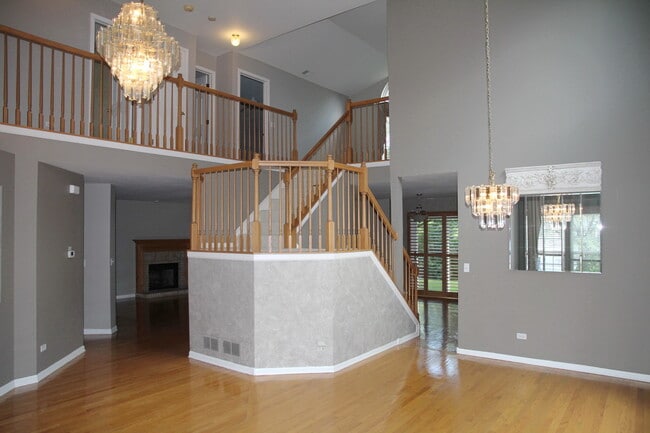 Photo - 2723 Whitehall Ln