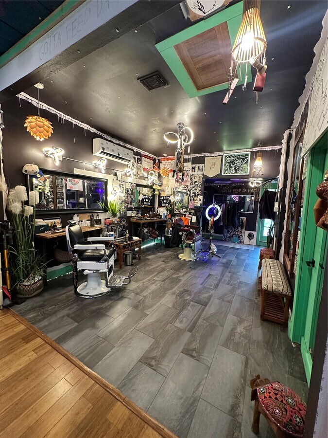 Photo - 304 Lockwood Dr