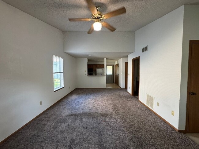 Photo - 3570-3572 Prescott Dr Unit 3570