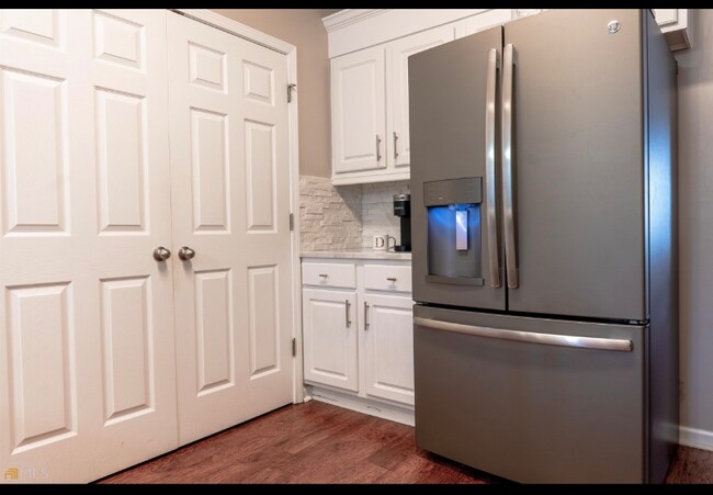 Photo - 391 Mill Pond Crossing