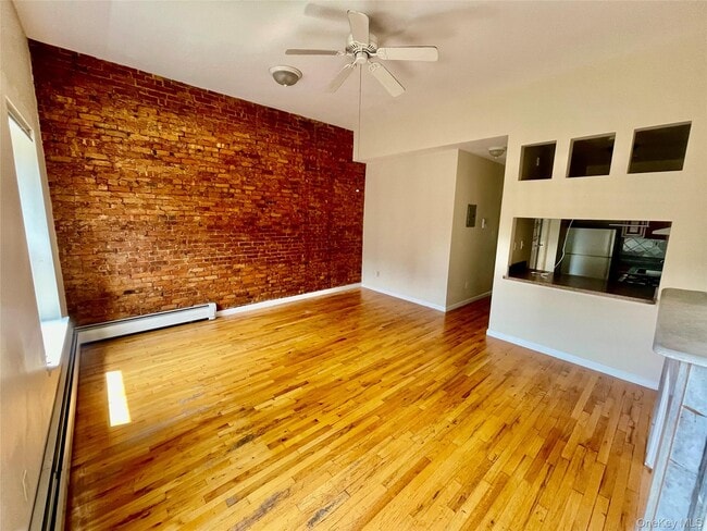 Photo - 25 E 126th St