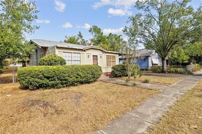 Photo - 113 W Powhatan Ave