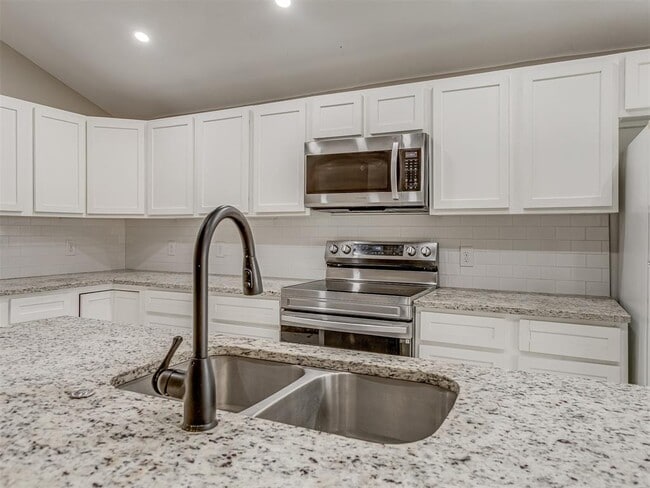 Photo - 1136 NW 99th St