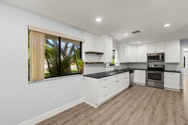 Photo - 3115 NW 12th St Casa
