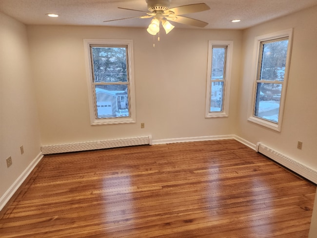 Building Photo - 77 Carmine St Unit 2nd Fl