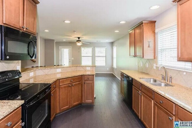 Photo - 5728 Park Side Rd