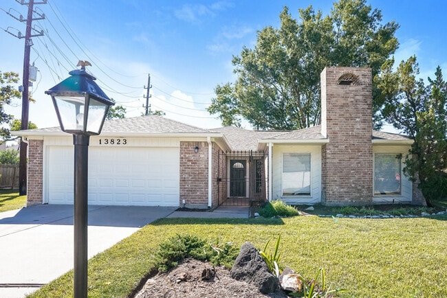 Building Photo - 13823 Swiss Hill Dr
