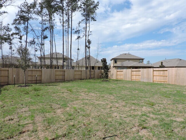 Photo - 1122 Epworth Ct.